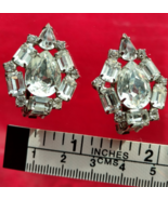 Vintage Jewelry Signed WEISS Rhinestone Cluster Earrings Clip On Earrings - £47.44 GBP