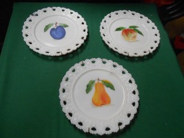 Beautiful  Set of 3 MILK WHITE Collector Wall Plates-Fruit Design with Holders - £9.25 GBP