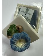 Fitz And Floyd Home Fragrance Blue Flower Candle Picket Fence NEW- Unused - $28.52 CAD