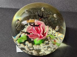 Art Bubble Glass Tropical Birds &amp; Rose Orchid Flowers Motif Paperweight ... - $519.66 MXN
