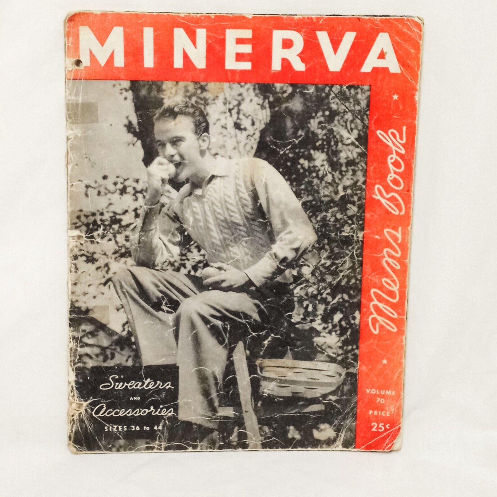 Minerva Men's Sweaters Accessories Knitting Pattern Book Sizes 36 to 44    1946 - $18.99