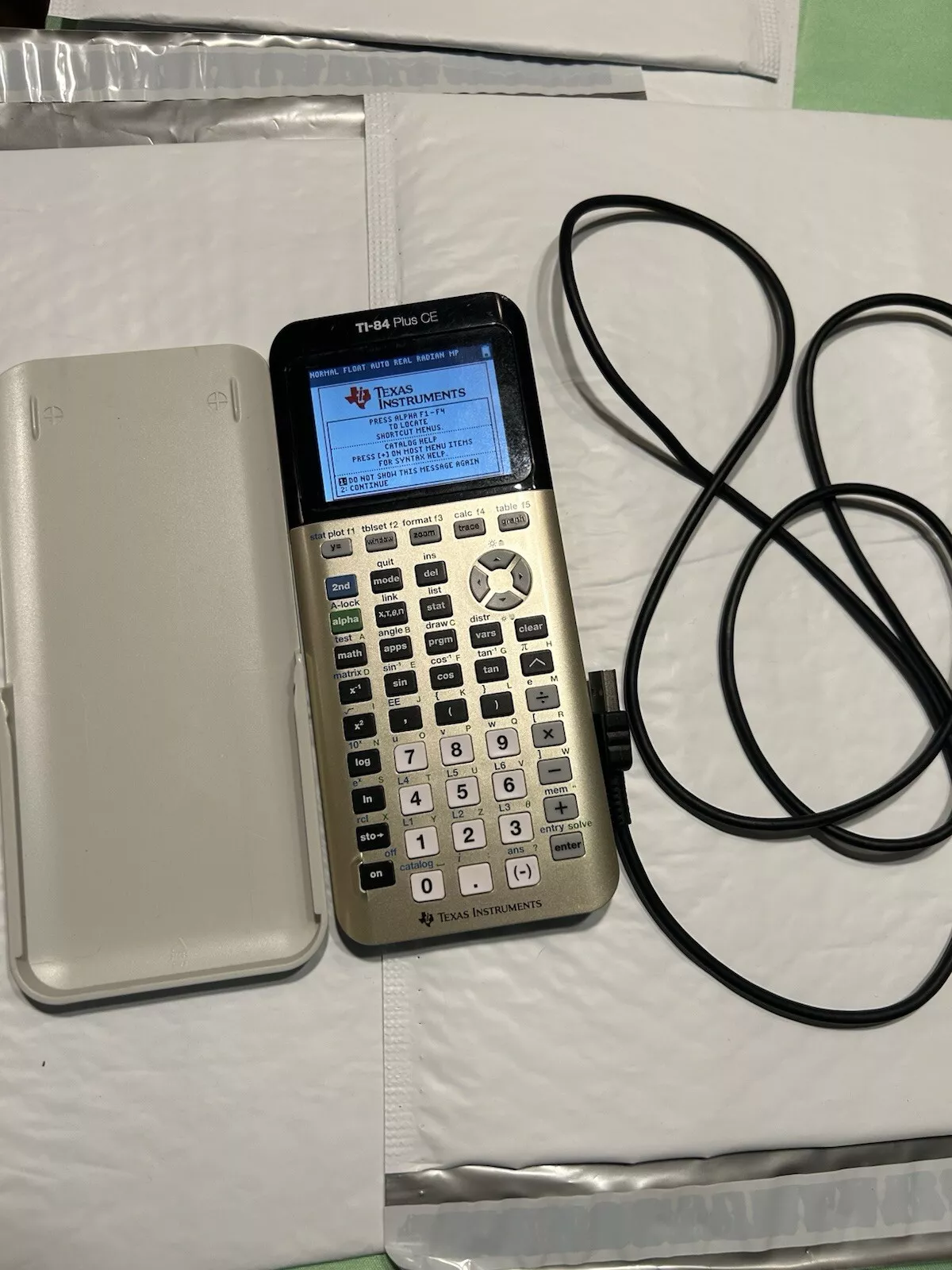 Texas Instruments TI-84 Plus CE Graphing Calculator Tested WITH Case Cab... - $1,611.13 MXN