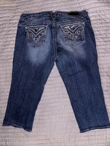 Women's Vigoss New York  Capri 7/8, 21" length.  Blue Jeans - $15.83
