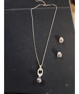 Avon Gray Pearlesque Pendant Necklace and Earrings Set Silver Tone.  Pre... - $29.34 CAD