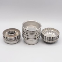 Lot of 22 Aluminum Cupcake Muffin Cookie Mold Cups - £49.12 GBP