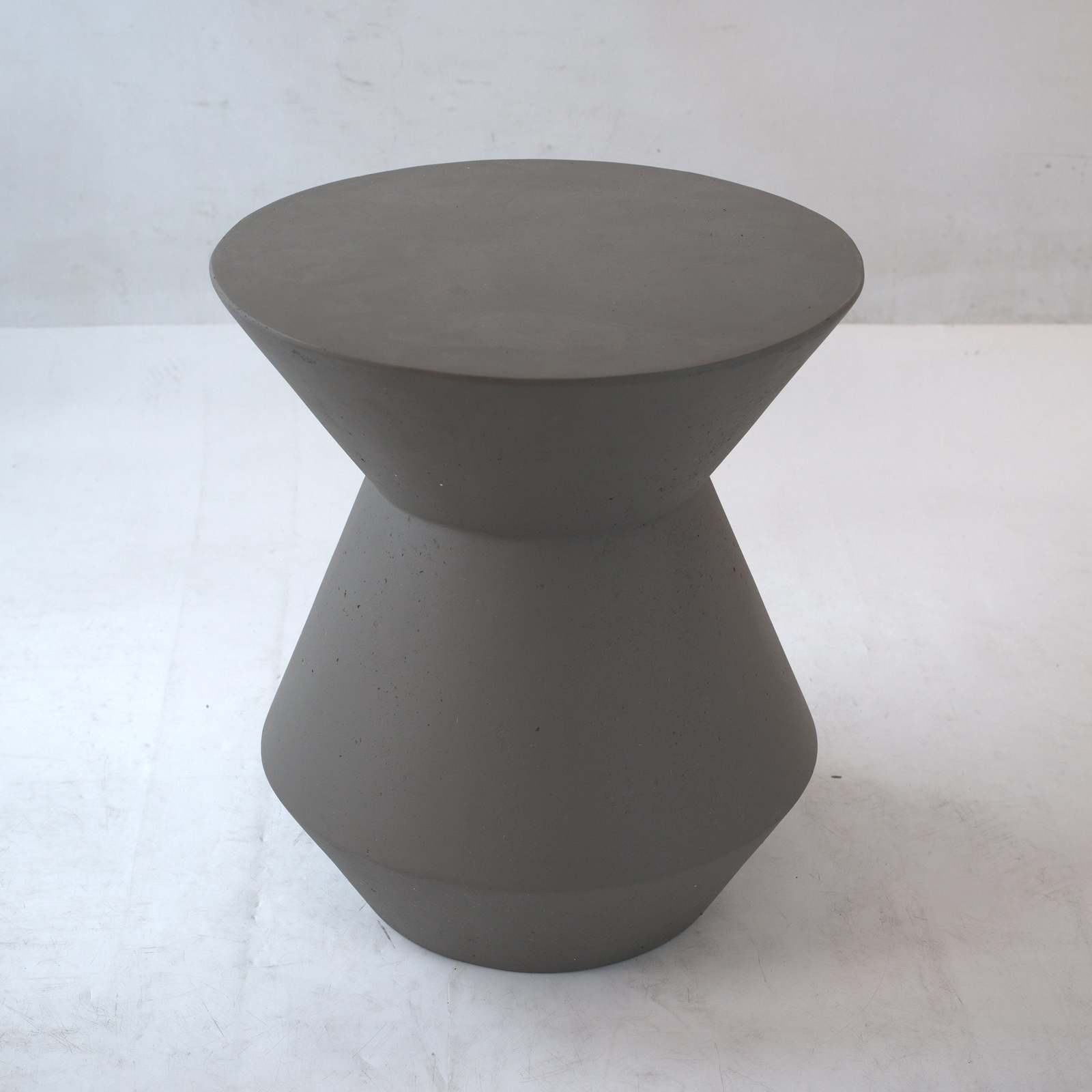 Modern Patio Accent Table: Sturdy & Stylish Item image 9