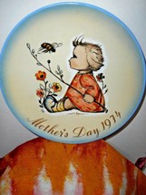 Mother’s Day Plate 1974 Sister Berta Hummel Schmid “THE BUMBLEBEE” West Germany - £15.62 GBP