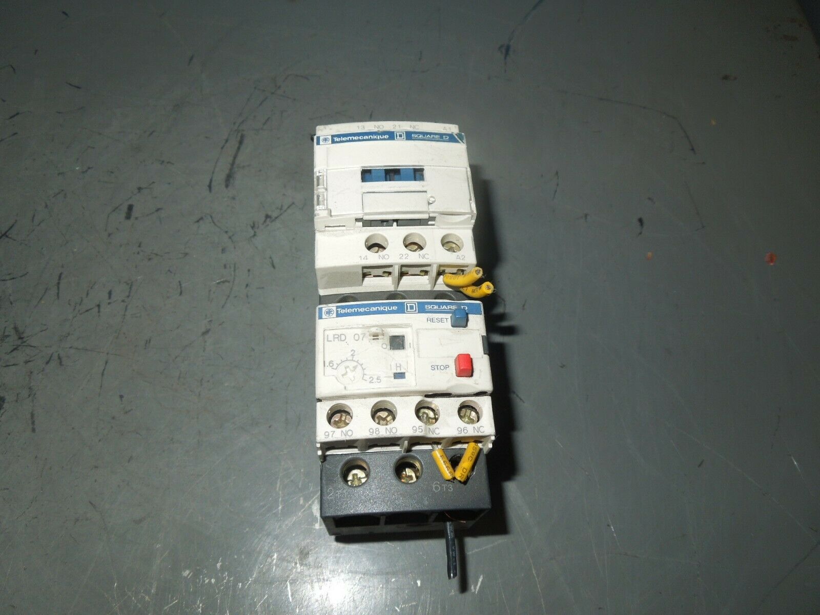 Telemecanique LC1D09 Starter 25A 3P 600V 120V Coil w/ LRD07 1.6-2.5A Ove... - $35.00