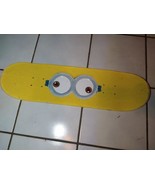 Bello Dispicable Me Yellow Skate board deck only 28 X 8 Movable Eyes - $1,853.29 MXN