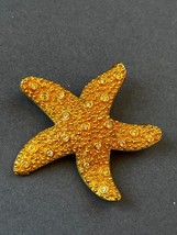 Vintage Bumpy Goldtone Starfish w Tiny Clear Rhinestone Accents Brooch Pin – 1.7 - £10.29 GBP