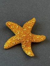 Vintage Bumpy Goldtone Starfish w Tiny Clear Rhinestone Accents Brooch Pin – 1.7 - £9.83 GBP