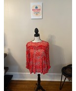 Ember Red Flower Shirt Size M - $273.66 MXN