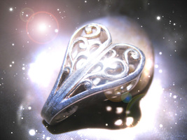 HAUNTED LOCKET NECKLACE HIDE SECRETS OR SEND LOVE HIGHEST LIGHT MAGICK POWER image 2