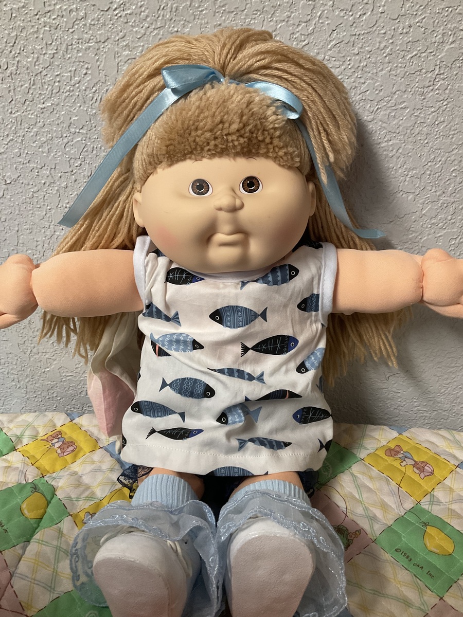 Vintage Cabbage Patch Kid HASBRO Posable Girl Wheat Hair Brown Eyes 1990 - $375.00 Vintage Cabbage Patch Kid HASBRO Posable Girl Wheat Hair Brown Eyes 1990 - $375.00