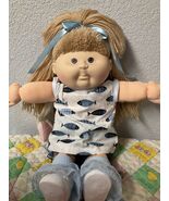 Vintage Cabbage Patch Kid HASBRO Posable Girl Wheat Hair Brown Eyes 1990 - $6,879.04 MXN