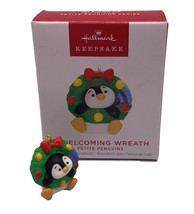 Hallmark Keepsake 1&quot; Miniature Ornament 2023, Petite Penguins A Welcoming Wreath - £11.86 GBP