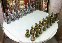 Royal Pet Cats Versus Dogs Chess Animal Character Pieces With Glass Board Set - £61.11 GBP