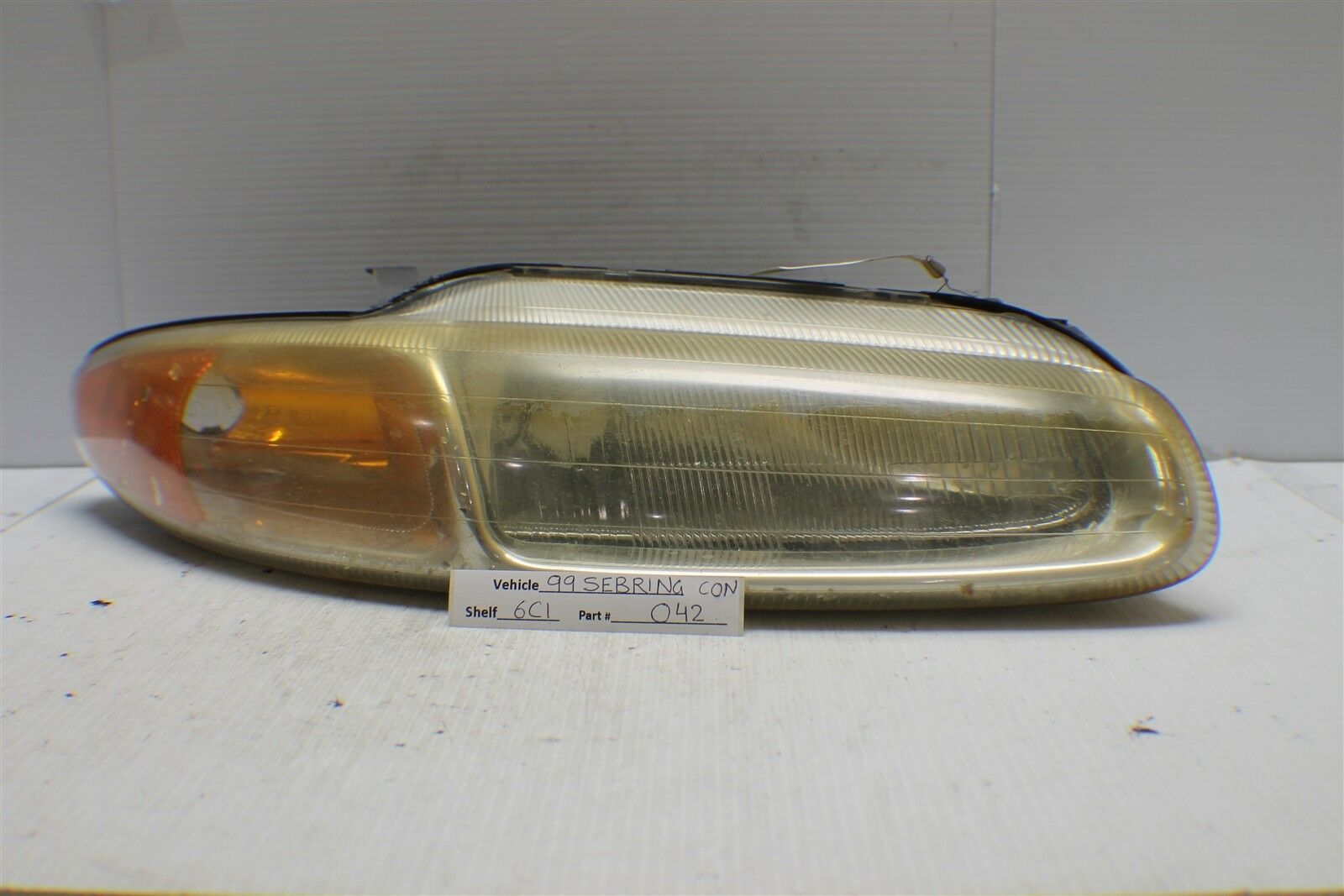 1996-2000 Chrysler Sebring Convertible Right Pass Genuine OEM Head light 42 6C1 - $37.39