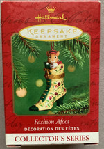 2001 Hallmark Fashion Afoot #2 Hinged Christmas Tree Ornament - $3.96