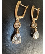 585 14K RG Stamped Tear Drop Crystal Sparkle Stud Earrings - $745.50 MXN