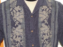 Men&#39;s MED Tommy Bahama Short Sleeve Hawaiian Shirt BLUE stripe hibiscus ... - $13.49