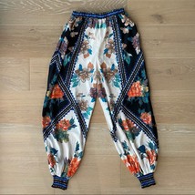 Fashion Nova Floral High Rise Joggers Pants XS EUC - $24.99