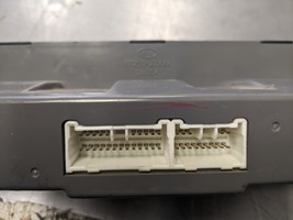 Manual Climate Control HVAC Assembly For 09-11 Kia Borrego  3.8 972502J050 - $857.22 MXN