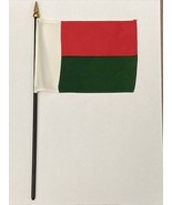 New Madagascar Mini Desk Flag - Black Wood Stick Gold Top 4” X 6” - $6.81 CAD