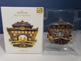 Hallmark Keepsake Ornament Noah’s Ark 2006 Magic Motion w/ box - £5.53 GBP