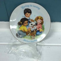 Vintage Collectible AVON Mothers Day Plate 1989 Loving is Caring mom mum gift - $14.31