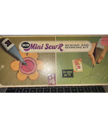 Vintage 1960 Salem Mini Sew&#39;R Sewing &amp; Marking Kit w Instructions &amp; Box USA - $242.33 MXN