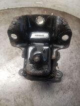 TAH      2010 Engine Mounts 1089766 - $44.55