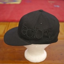 FlexFit Factory Yupoong Cotton Poly Blend Black Baseball Cap Hat L XL - £19.34 GBP