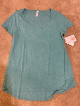 New with Tags LuLaRoe Classic Tee - Size XS XSmall - Light Heathered Green - £7.43 GBP