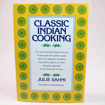 Classic Indian Cooking Hardcover w/DJ Julie Sahni 1980 Techniques Cooker... - $10.69