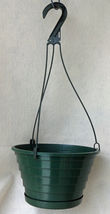 10 Green 8 inch plastic hanging basket W/ saucer &amp; hangers - £68.65 GBP