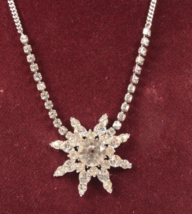 Vintage Snowflake Design Necklace Rhinestones 15 Inches Beautiful - £10.95 GBP