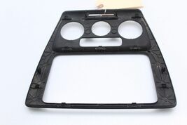 11-18 VOLKSWAGEN JETTA DASH CENTER TRIM BEZEL Q0190 image 9