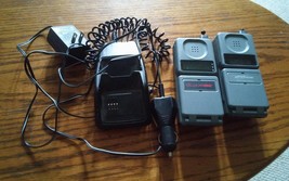 Lot of 2 Vintage Motorola Flip Phones Cellone Comcast Chargers Working - $129.99