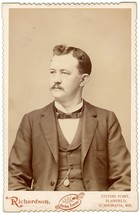 Circa 1880&#39;S Cabinet Card Handsome Man With Mustache Richardson Scandinavia, Wi - £9.53 GBP