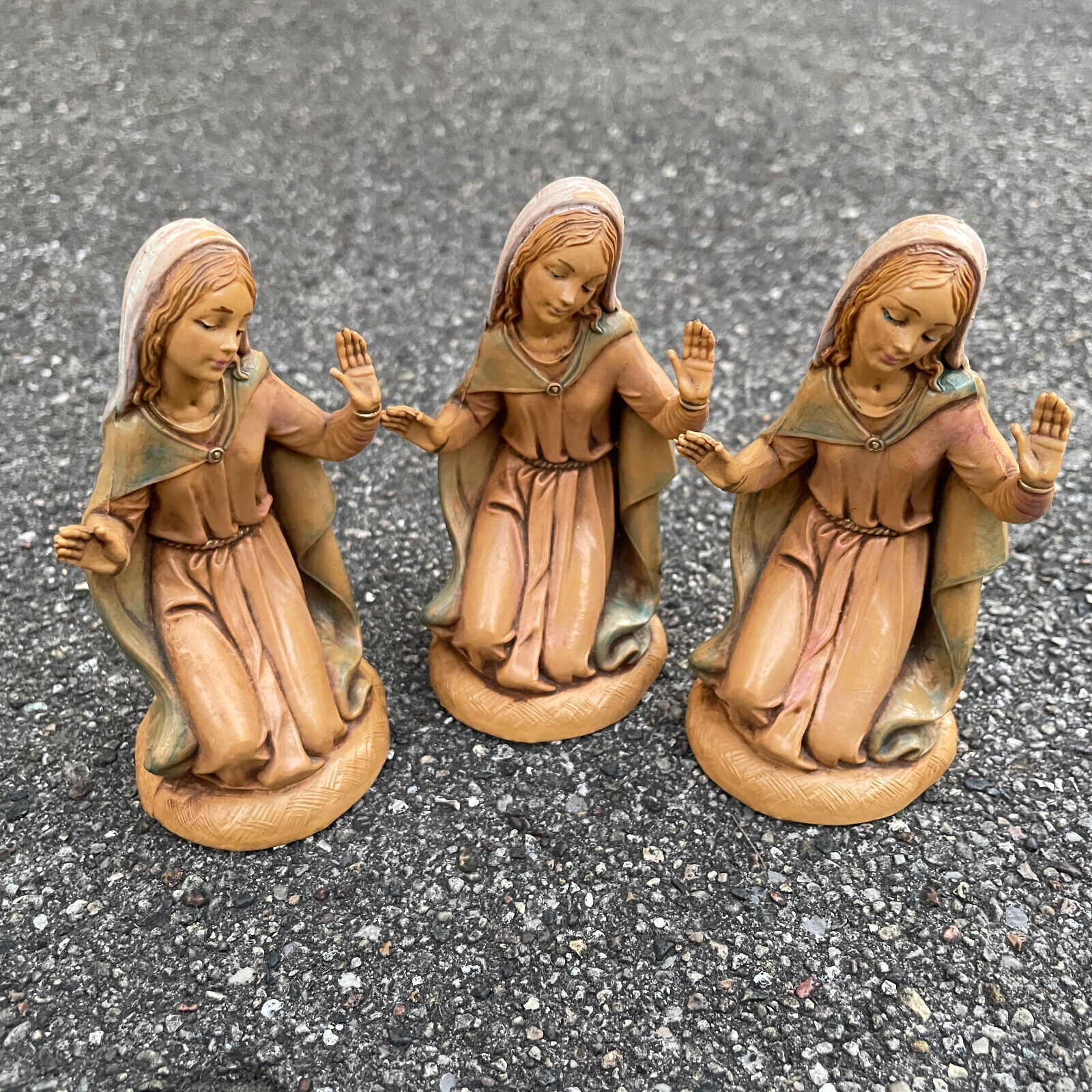 Primary image for Fontanini Heirloom Nativity 5" Collection Mary 72512 By Roman Loose Figure 3 Lot