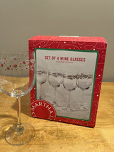 4 Martha Stewart Holiday Winter Woods Berries Wine Glasses Noel Joy Peac... - £44.37 GBP