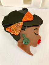 New Vintage 1960&#39;s African Black Woman Brooch Pin Acrylic Retro Mother&#39;s - £11.67 GBP