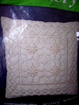 SNOWFLAKE PILLOW Needlepoint kit 1980 Creative Expressions factory seale... - $21.51