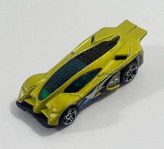 Mattel  2001 Hot Wheels Side Draft Green  Diecast Car Toy 1:64 Model  - $1.97