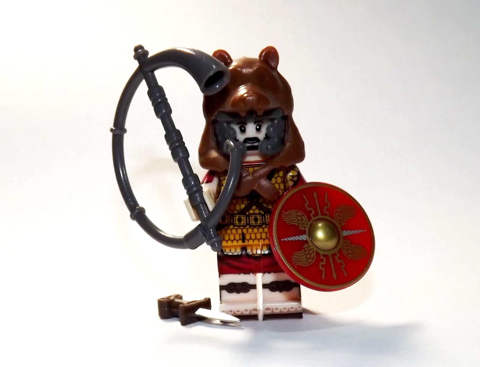 Minifigure Roman Legionary Horn Player Bear Hyde Soldier US Seller - $7.98