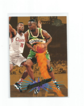 Shawn Kemp (Seattle Supersonics) 1995-96 Skybox Basketball Card #112 - £3.98 GBP