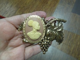 CA20-141 RARE African American LADY brown white CAMEO grapes brass Pin Pendant - £28.06 GBP