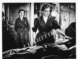 Simone Signoret In &#39;diabolique&#39; - Vintage Glossy 8x10 Studio Reproduction - £6.25 GBP