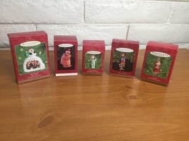 Lot of 5 Hallmark Family Ornaments - Keepsake Family Themed Christmas Ornaments - £21.19 GBP